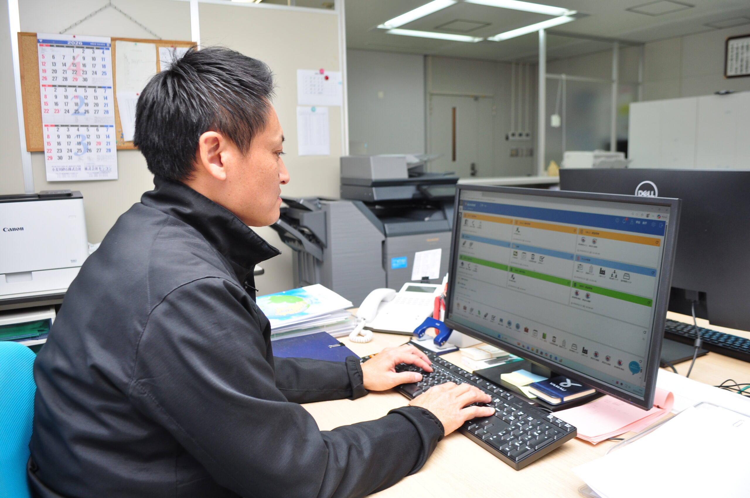 栗脇真彦さんに鹿児島県コンクリート製品協同組合の営業のお仕事について聞きました