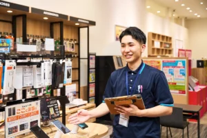 au Style 店頭販売員（maテレコム株式会社）